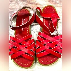 Salt Water Sandals by Hoy Shoe The Retro Sandal RED LITTLE KIDS SIZE 3